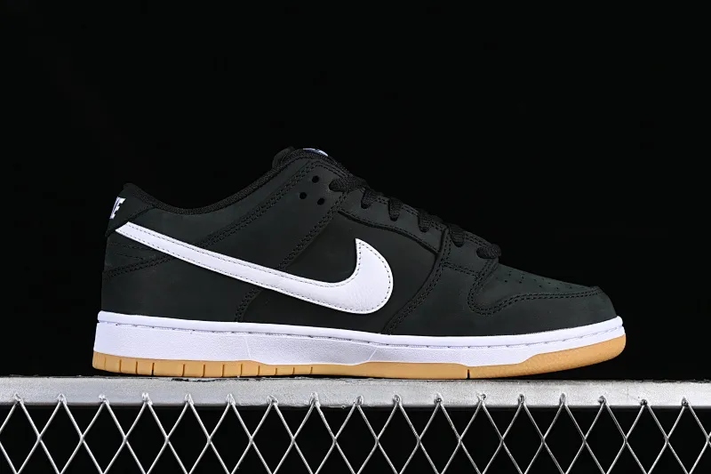 All Categories Nk SB Dunk Series Nk SB Dunk Low Low-top sneakers Nk SB Dunk Low "Black Gum" Raw rubber black and white SB low-top casual sneakers CD2563-006